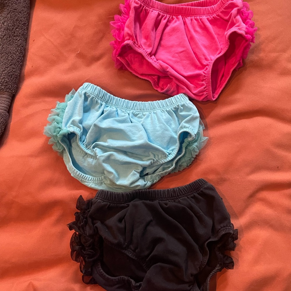 Baby bloomers! - Picture 3 of 4